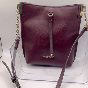 Nine West burgundy crossbody. Read description and see pictures for flaws